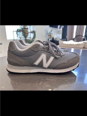 New Balance Grey Mesh & Suede Athletic Sneaker